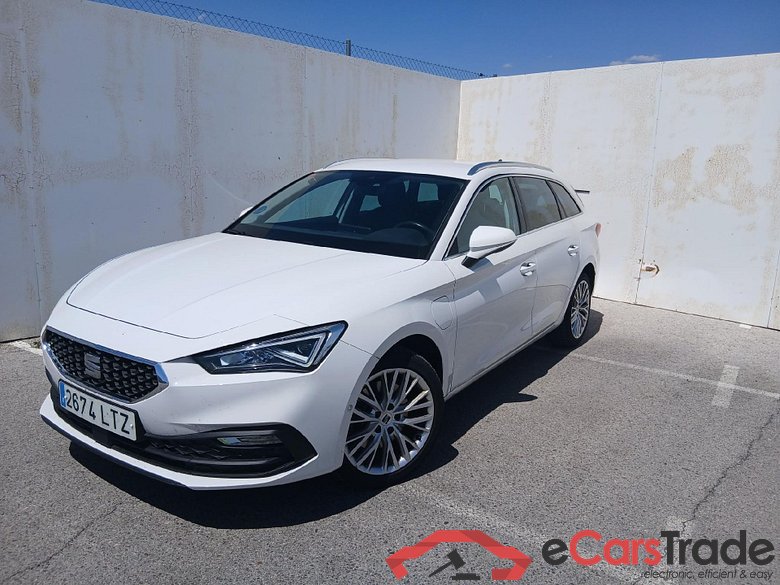 SEAT Nuevo León / 2020 / 5P / familiar SP 1.4 e-Hybrid DSG S&S Xcellence Go L