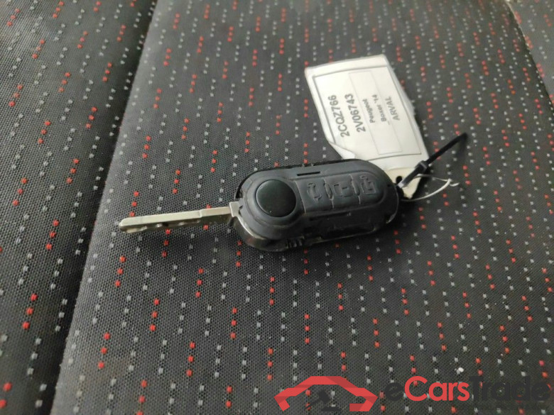 Peugeot Boxer 2.2 BlueHDi S&S 165 435 L4H2 4d #4
