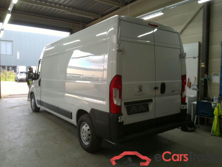 Peugeot Boxer L3H2 75 kWh Peugeot e-Boxer L3H2 75 kWh #4