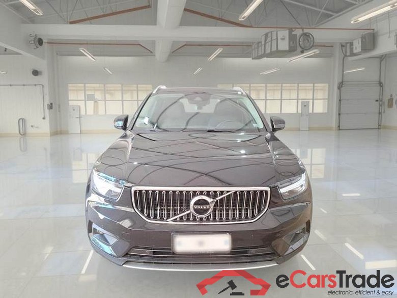 VOLVO XC40 / 2017 / 5P / SUV T4 PLUG-IN HYBRID AUTO RECH INSCRIP EXPR #6