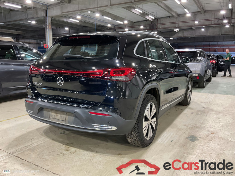 Mercedes EQA 250 67 kWh Aut. LED Widescreen Ambient Navi 1/2 Sport-Leather KeylessGo Klima PDC ... #2