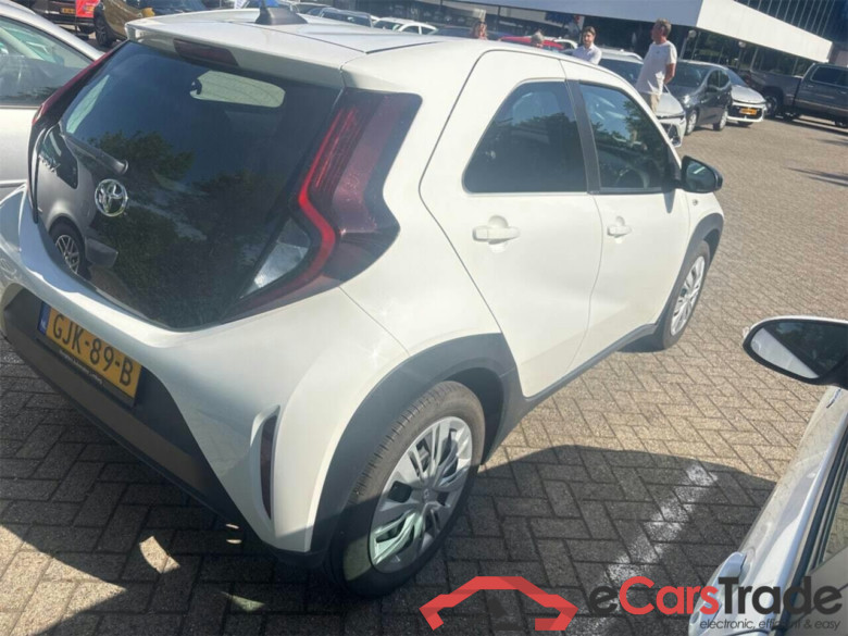 TOYOTA Aygo X 1.0 VVT-i MT Play #4
