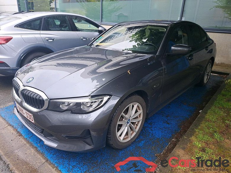 BMW - BMW 3 BERLINE 320e 204PK Business Edition Pack Business Plus With Heated Sport Seats & Heated Steering Wheel & Parking Assistant Pack  * HYBRID *