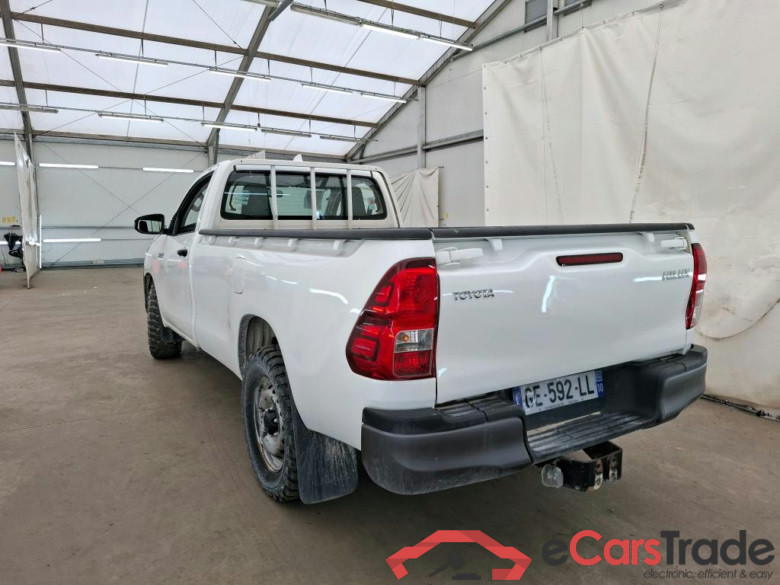 TOYOTA Hilux SC / 2020 / 2P / Pick-up 2.4 D-4D SIMPLE CAB LeCap 4WD #2