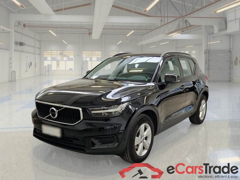 VOLVO XC40 / 2017 / 5P / SUV T2 MOMENTUM CORE