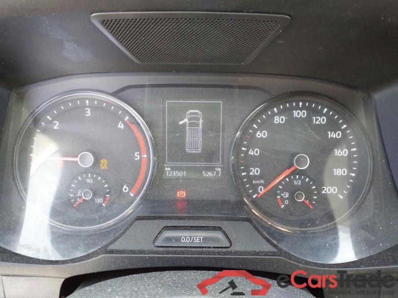 VOLKSWAGEN Crafter 2.0 L3H2 BATALLA MEDIA 140CV  #4