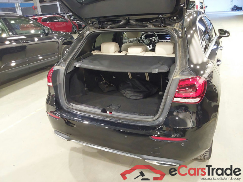 MERCEDES-BENZ A-Klasse 1.3 A 250 E DCT BUSINESS SOLUTION #3