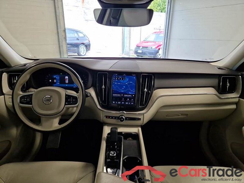 VOLVO XC60 / 2021 / 5P / SUV B4 D AWD AUTOMATICO CORE #3