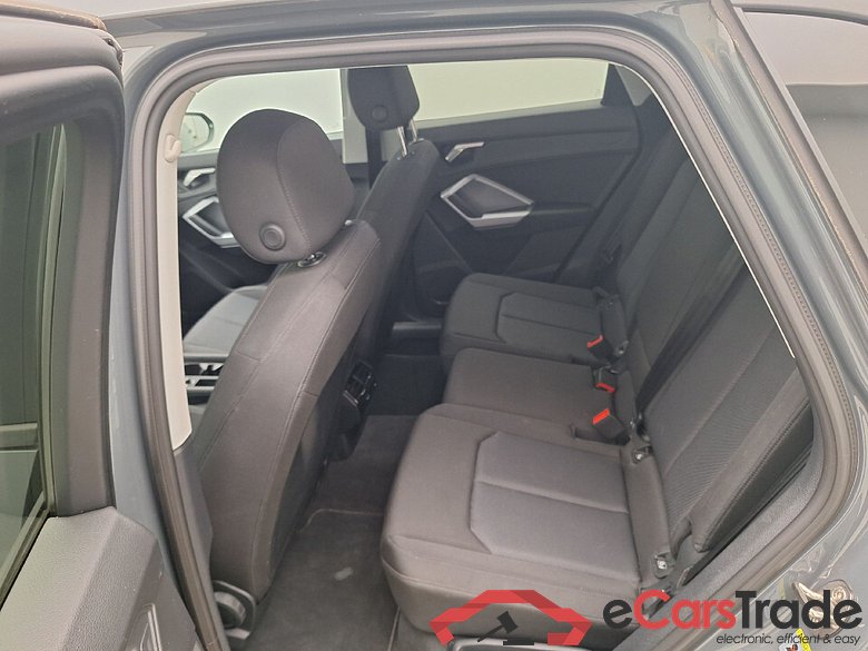 Audi, Q3 '18 PHEV, Audi Q3 45 TFSI e S tronic 5d #4