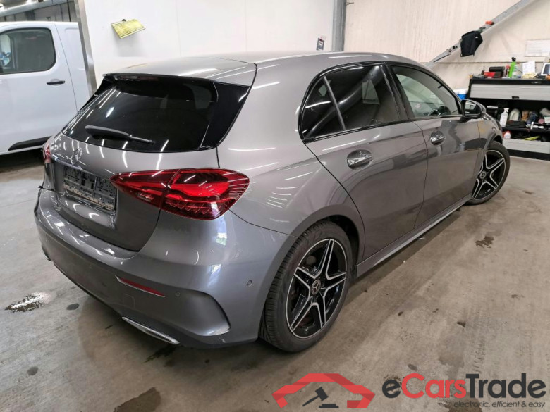 MERCEDES - MER A 180 136PK AMG Line With Smartphone Integration & Night Pack   * PETROL * #2