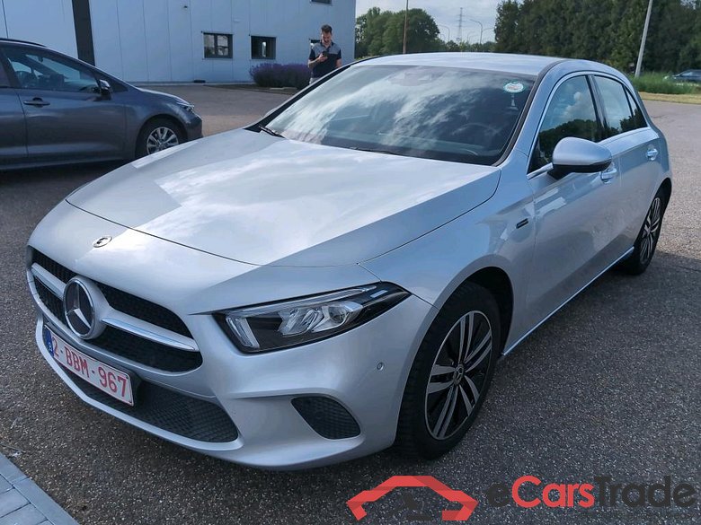 MERCEDES-BENZ CLASS A (W177) A 250 e PHEV Business Solution
