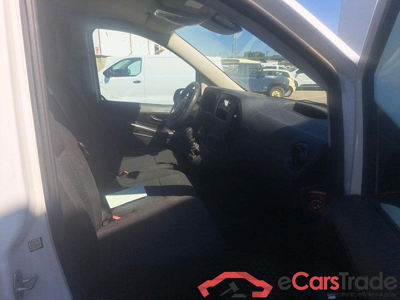 MERCEDES-BENZ Vito / 2014 / 4P / furgón 114CDI TD 100kW furgón Pro compacta #6