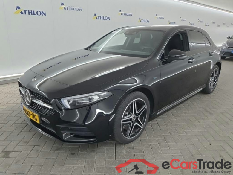 MERCEDES-BENZ A-klasse A 250 e 8G-DCT Business Sol AMG Limited 5D 160kW