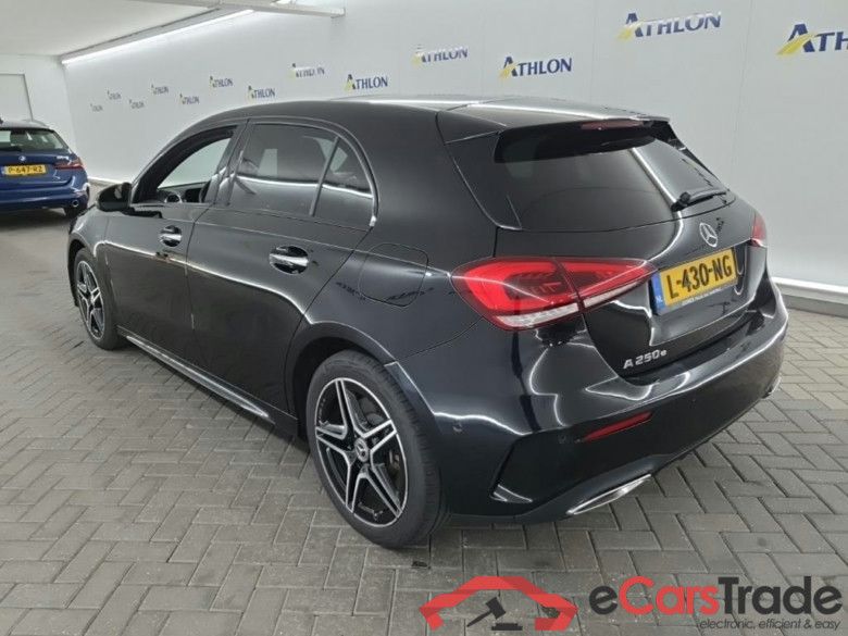 MERCEDES-BENZ A-klasse A 250 e 8G-DCT Business Sol AMG Limited 5D 160kW #4