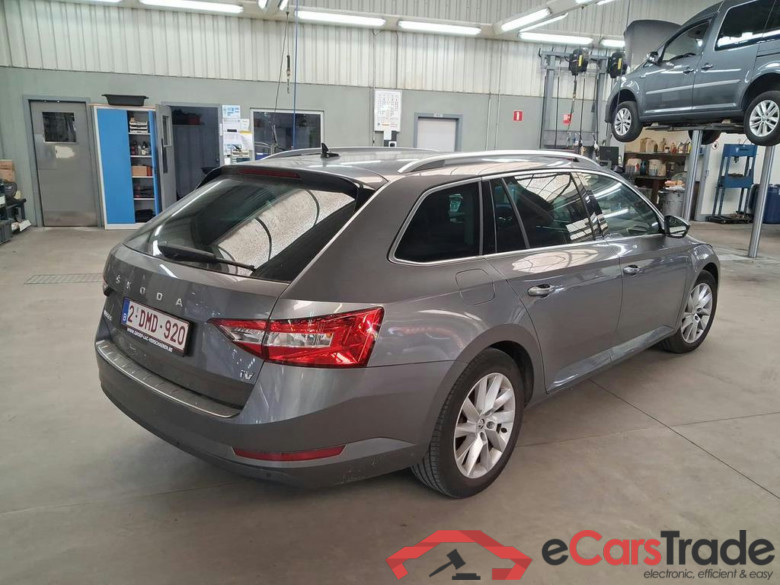 SKODA Superb Combi PHEV 1.4 TSI Ultimate DSG (160 kW) #4