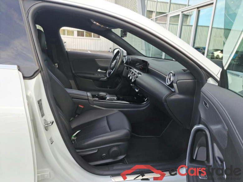 MERCEDES - MER CLA 250 e 218PK DCT Business Solution Luxury & Smartphone Integration * HYBRID * #3