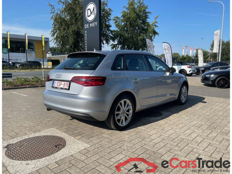 AUDI A3 Sportback 1.2 TFSI Attraction S tronic #2
