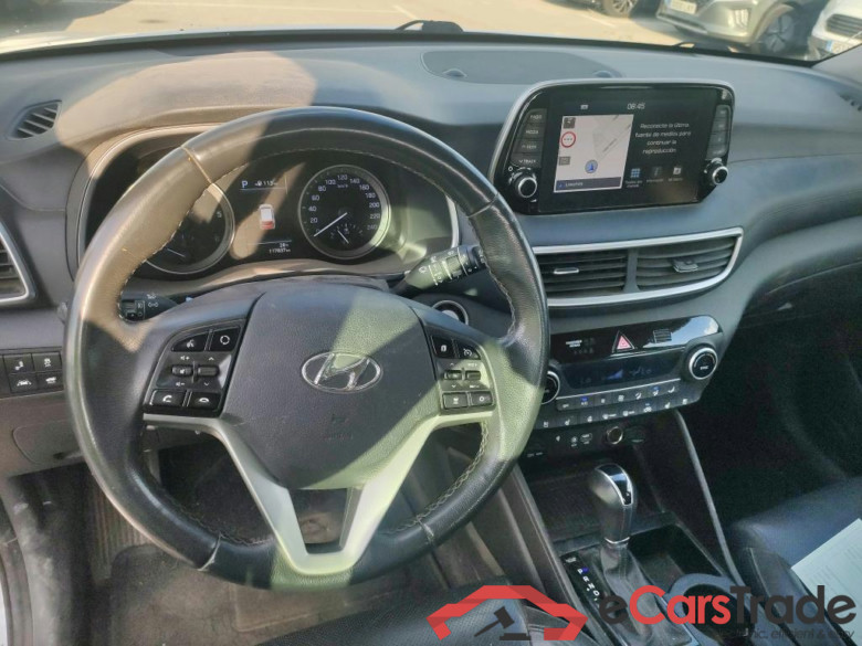 HYUNDAI Tucson / 2018 / 5P / todoterreno 2.0 CRDI 136kW (185CV) 48V Style AT 4X4 #3