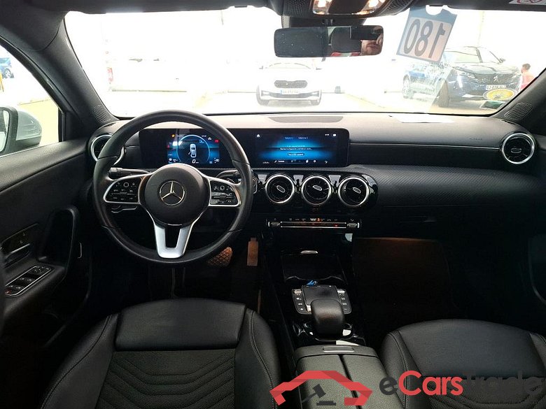 MERCEDES-BENZ Classe A Berline / 2018 / 4P / Berline A 200 d Business Line 8G-DCT #5