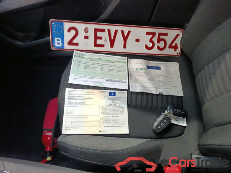 Peugeot 5008 1.2 PureTech 96kW S&S EAT8 Active Pack 5d #4