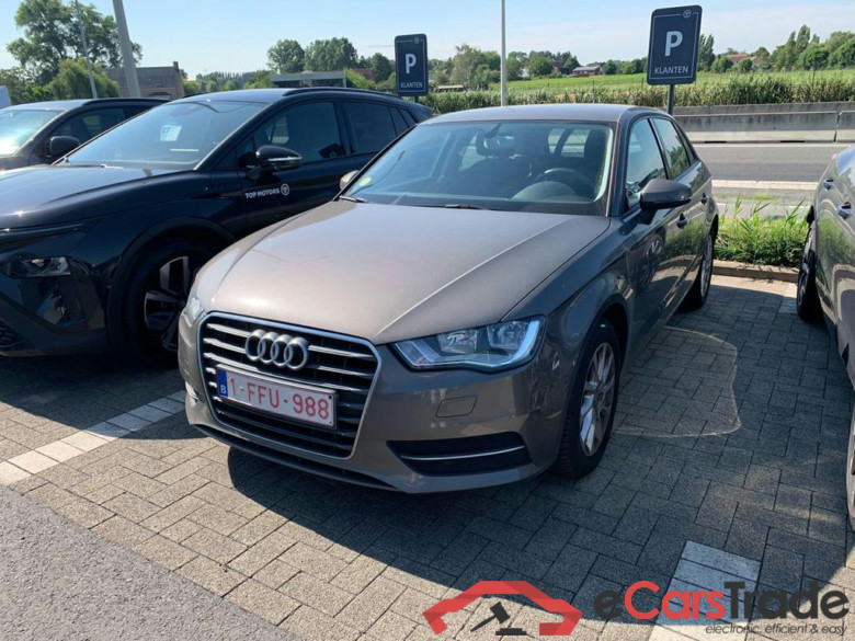 AUDI A3 Sportback Dsl A3 Sportback 1.6 TDi Attraction #1