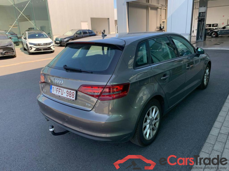 AUDI A3 Sportback Dsl A3 Sportback 1.6 TDi Attraction #3