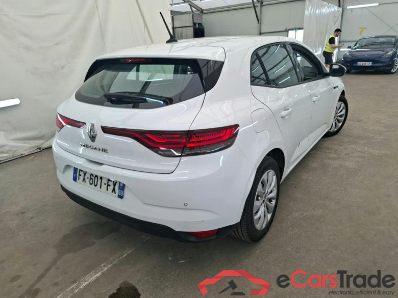 Megane IV Berline 5pt. Société Air Nav 1.5 dCi 90CV BVM6 E6 #3