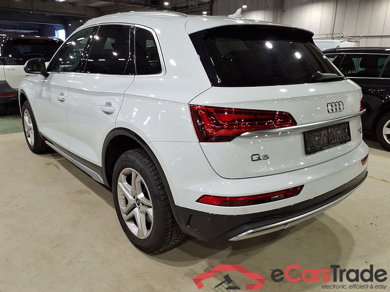 AUDI Q5 2.0 40 TDI S TRONIC QUATTRO B. ED. ADV #2