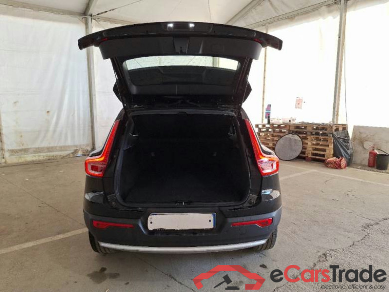 VOLVO XC40 / 2021 / 5P / SUV T4 RECHARGE PLUG-IN AUTO ESSENTIAL #5