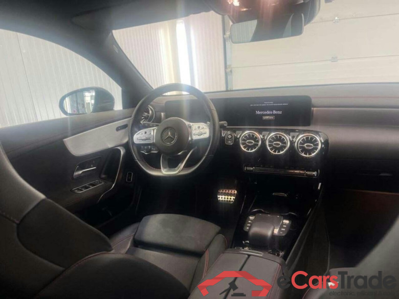 MERCEDES-BENZ CLA-klasse Shooting Brake 200 Bns Sol. AMG #3