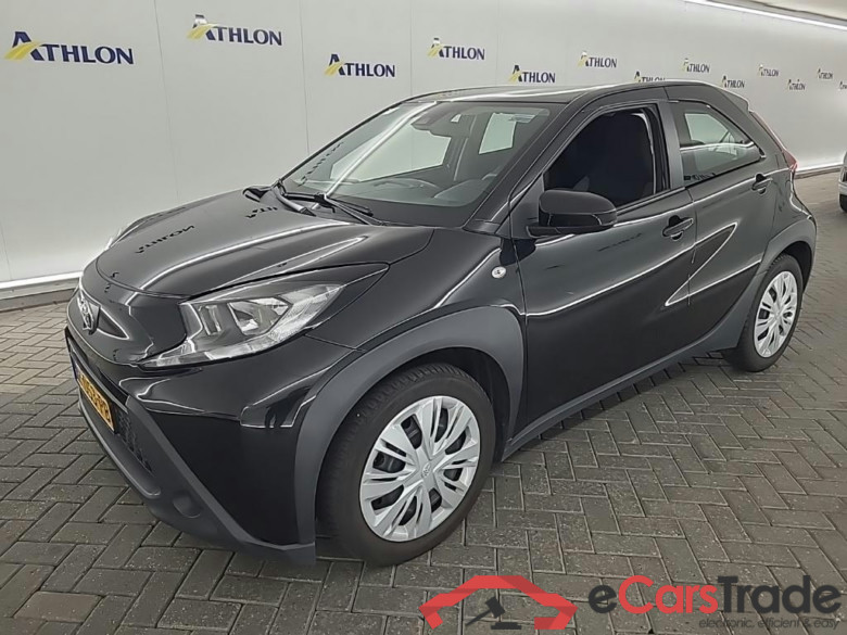 TOYOTA Aygo X 1.0 VVT-I MT play 5D 53kW #1