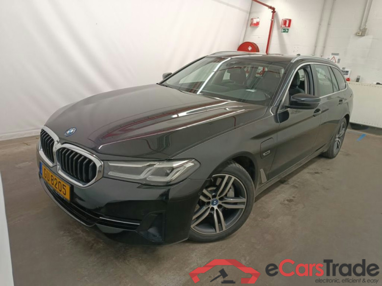 BMW 5 TOURING - 2020 530eXA 184hp PHEV 5d #1