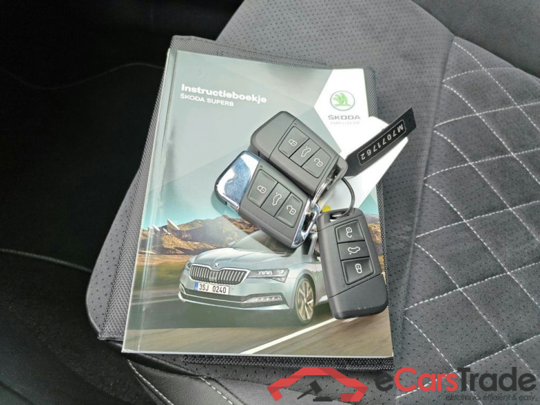 SKODA Superb Combi 110 kW #6
