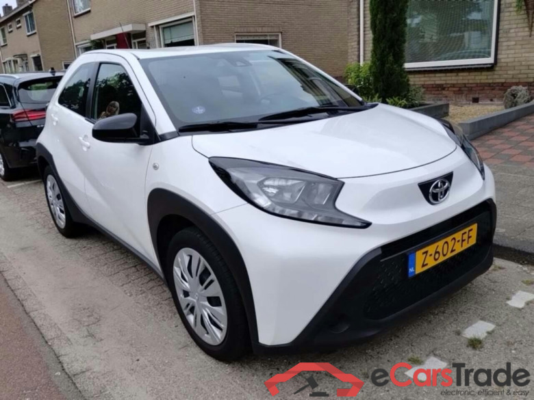 TOYOTA Aygo X 1.0 VVT-i MT Play #2