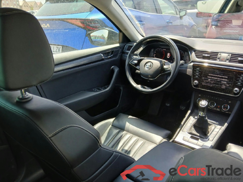 SKODA Superb / 2019 / 5P / berlina con portón 2.0 TDI 110kW (150CV) Style #3