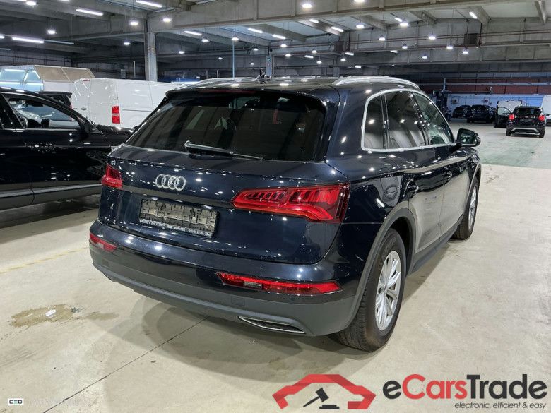 AUDI Q5 DIESEL - 2017 30 TDi Business Edition S tronic #4