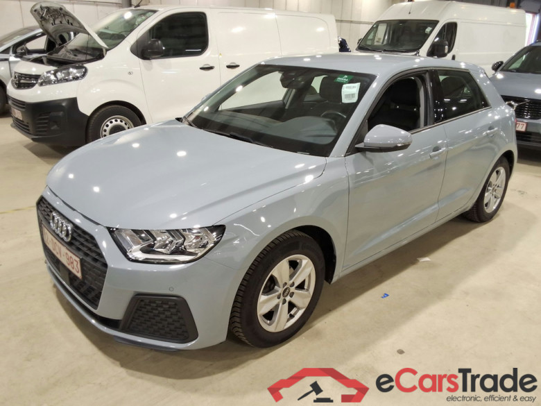 AUDI A1 1.0 25 TFSI ATTRACTION #1