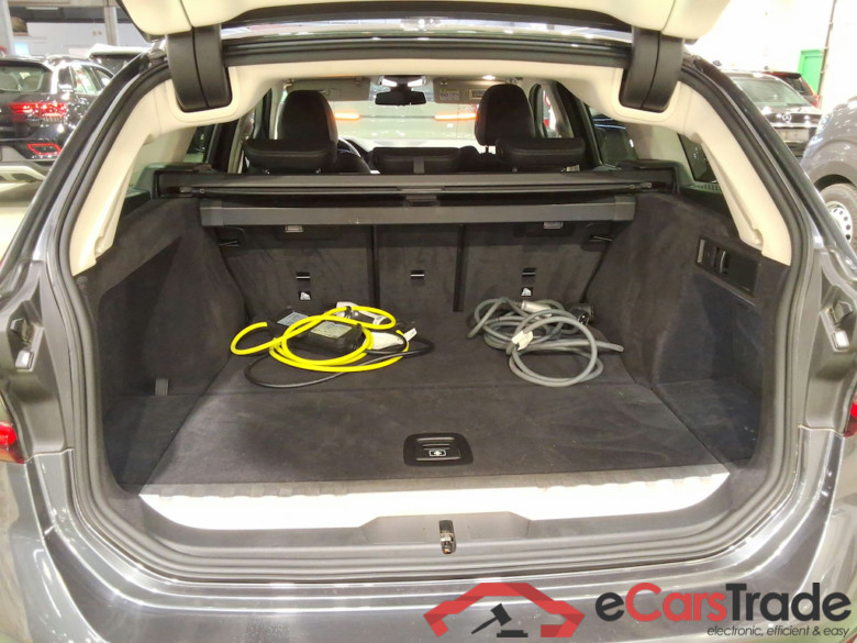 BMW 3 SERIES TOURING 2.0 330E (215KW) TOURING #3