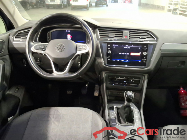Volkswagen Tiguan 1.5 TSI Life Pano LED Head-Up Virtual ACC Navi KeylessGo Camera Klima PDC ... #5