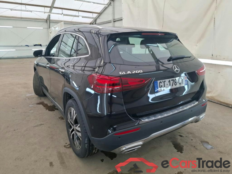 MERCEDES-BENZ GLA / 2023 / 5P / SUV GLA 200 Business Line DCT #2