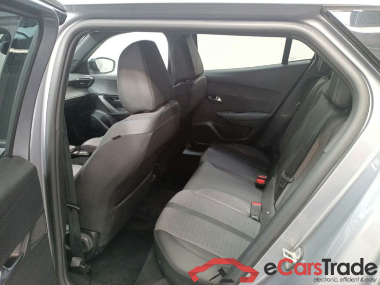 PEUGEOT E-2008 50 kWh Allure 5d #3