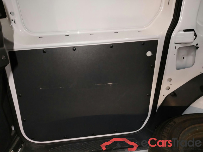 VW Caddy 5 Cargo 2.0 TDI BMT Maxi 4d 75kW #6