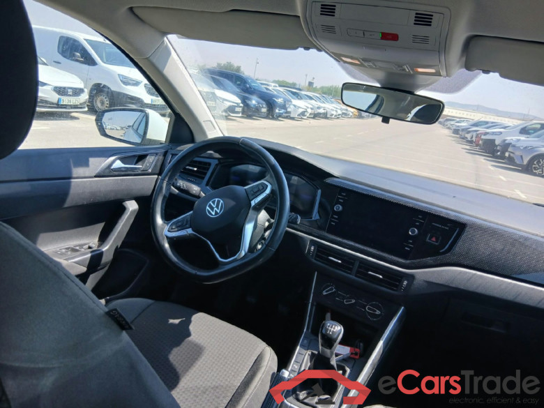 VOLKSWAGEN Polo / 2021 / 5P / berlina con portón Life 1.0 TSI 70kW (95CV) #3