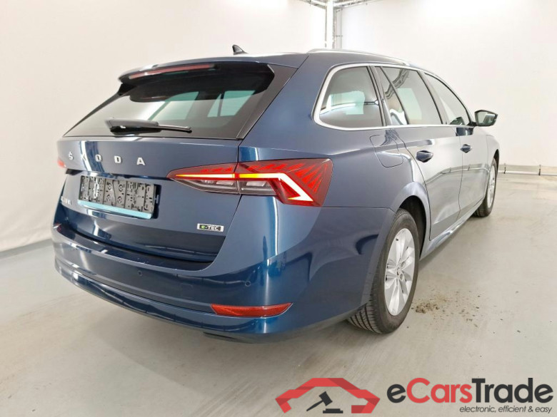 SKODA OCTAVIA COMBI 1.0 TSI MHEV 81KW DSG CLEVER #4