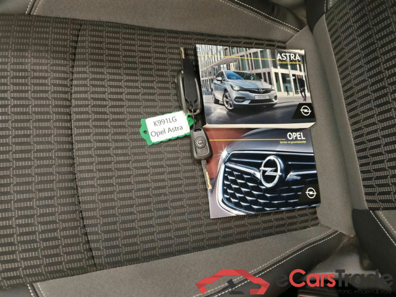 Opel Astra Sports Tourer 1.2 turbo 81kW Edition 2020 5d #4