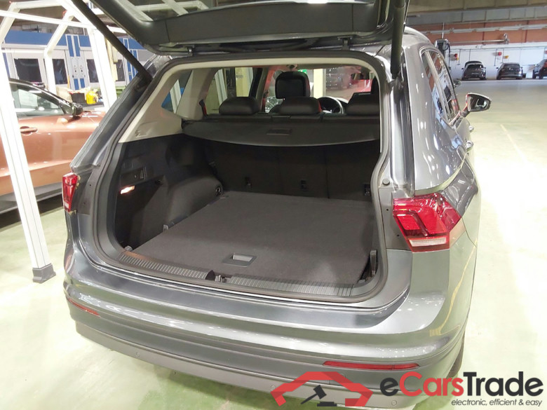 VOLKSWAGEN TIGUAN ALLSPACE 2.0 TDI COMFORTLINE DSG #3