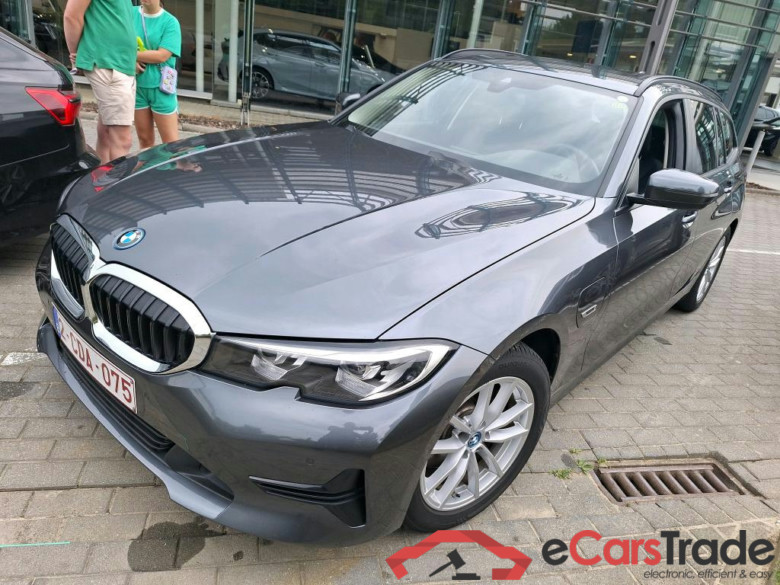 BMW - BMW 3 TOURING 320e 204PK Business Edition Pack Business Plus With Heated Sport Seats & Heated Steering Wheel * HYBRID *