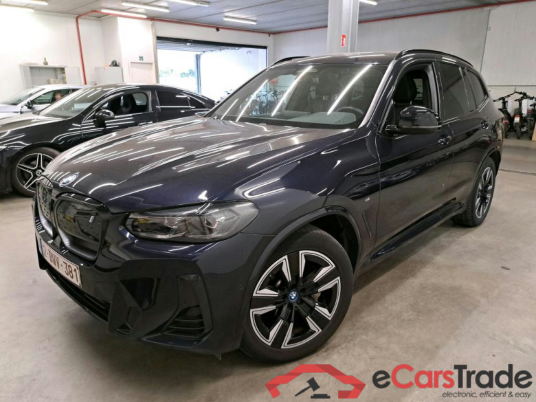 BMW I - BMW IX3 286PK With Climatic & Heated Electric Vernasca Seats & Pano roof & PDC Front & Rear & Dark Shadow Pack  * ELECTRIC *