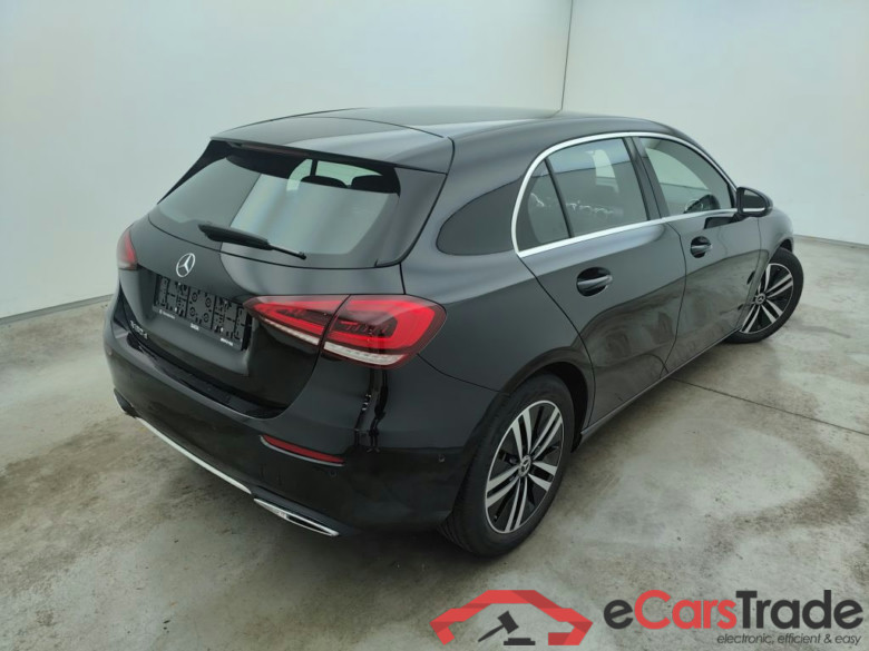 Mercedes-Benz A-Klasse A 180 d Business Solution Aut. 5d #2