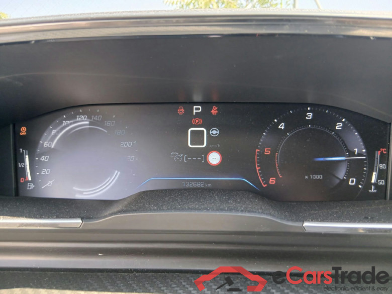 PEUGEOT 508 / 2018 / 5P / familiar SW Allure Pack BlueHDi 130 S&S EAT8 #4